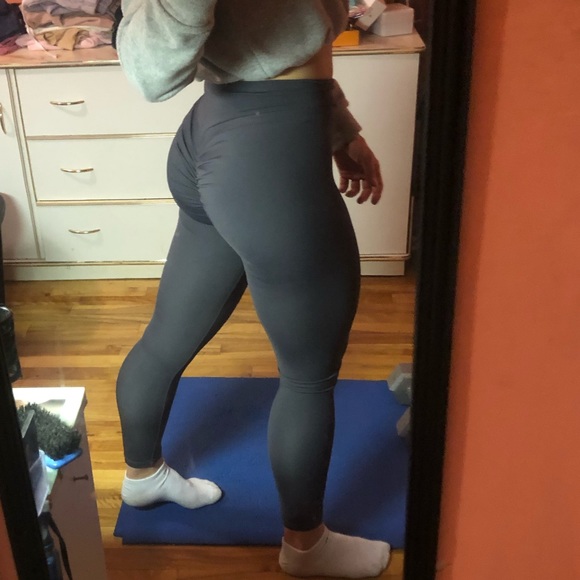 CLS SCRUNCH BUTT LEGGINGS - Picture 4 of 14